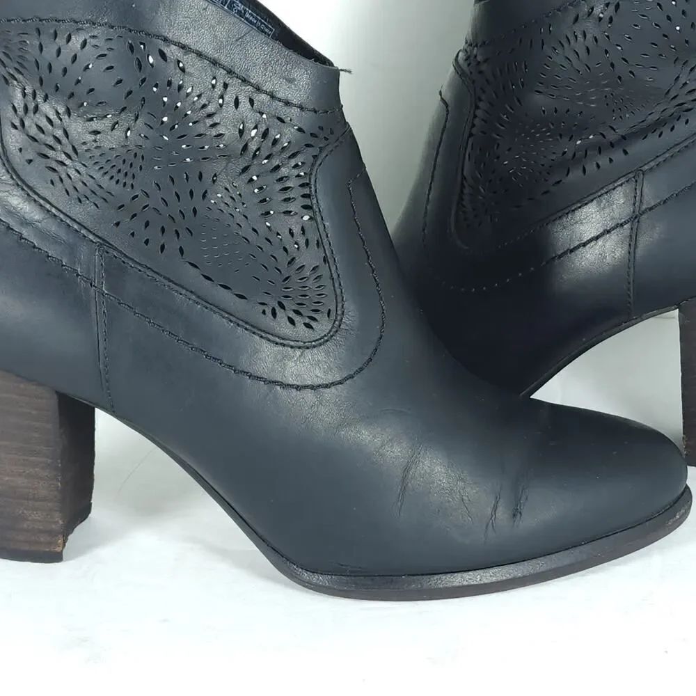 UGG Women's Charlotte US8,5 Black Leather Perforated Heeled Ankle Booties Boots - Picture 14 of 16